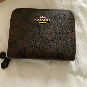 Coach Small Double Zip Around Wallet Signature